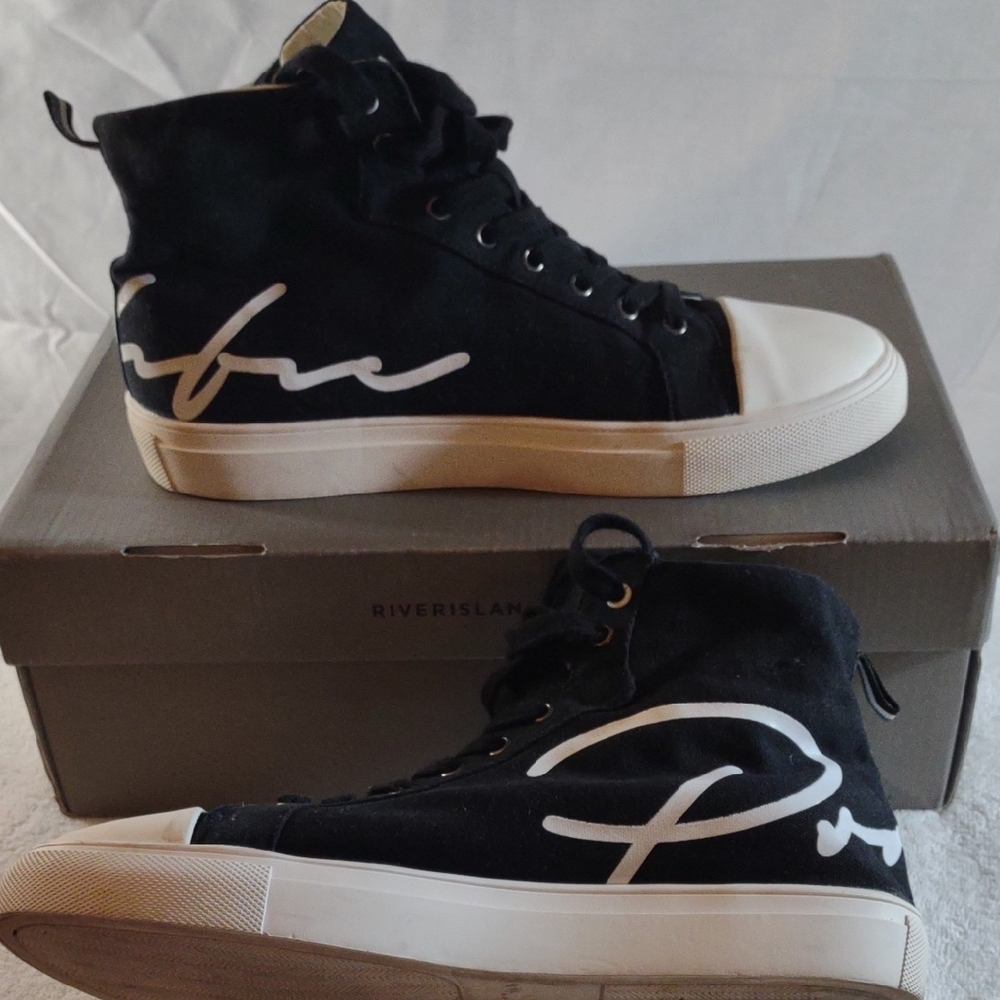 River Island  Prolific Black & White High-Top Sneakers w/ Signature Design Sz. 8